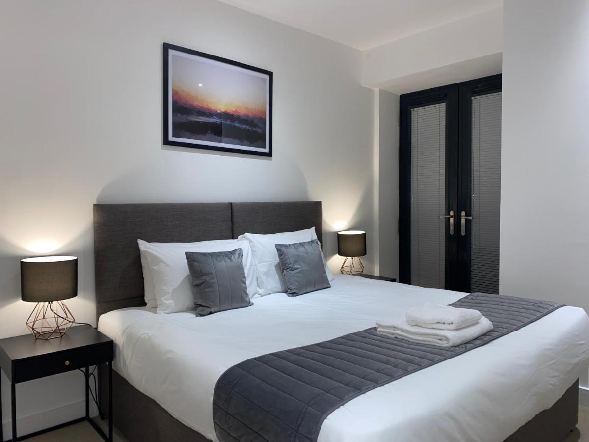 Roomotel - Broadoaks Apartments Solihull Exterior photo
